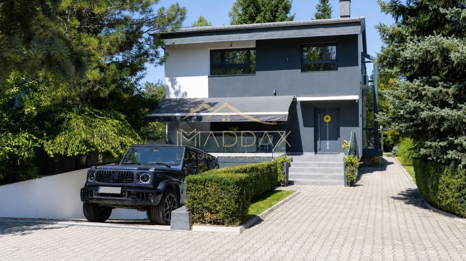 Vila Exclusivista cu 5 camere *3000mp curte si deschidere la lac* // Snagov - Poză 1