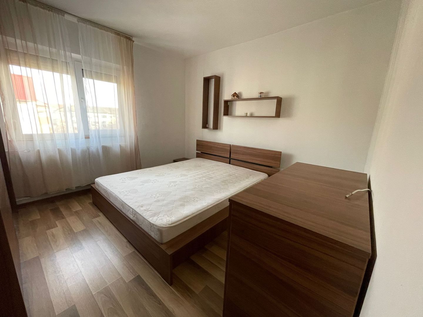 Apartament 2 camere, decomandat, Soarelui-Judetean. - Poză 2