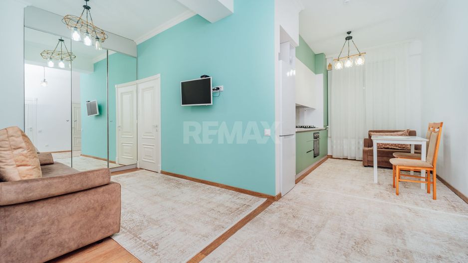 Apartament cu 2 camere, Centru - Poză 2