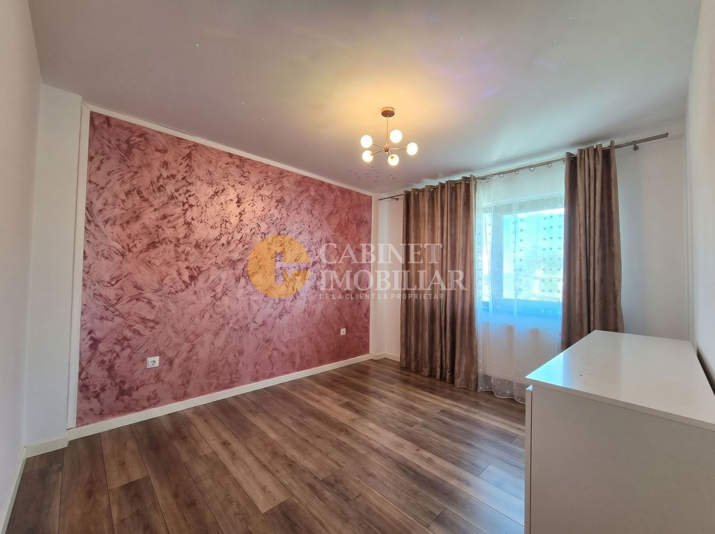 2 CAMERE DECOAMNDAT--TERASA ACOPERITA+GRADINA-- ZONA LAC REDIU - Poză 3