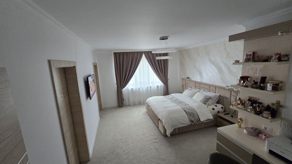 🏡✨ CASĂ PREMIUM  ȘENDRENI – 305 MP LOCUIBILI, TEREN 1.000 mp - Poză 6