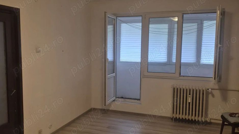 Vanzare apartament 2 camere, decomandat - Poză 5