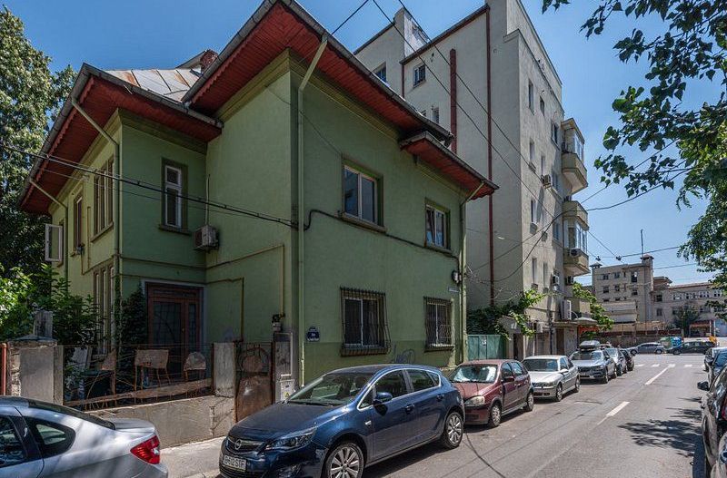 Etaj in vila ideal atelier, cabinet sau locuit, hub, activitati creative - Poză 12