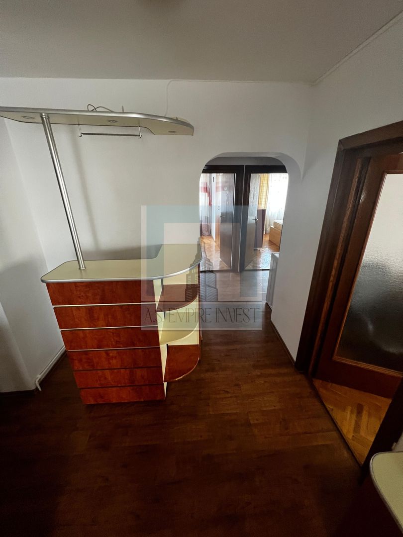 Apartament 4 camere mobilat/utilat - zona Grivitei - Poză 10