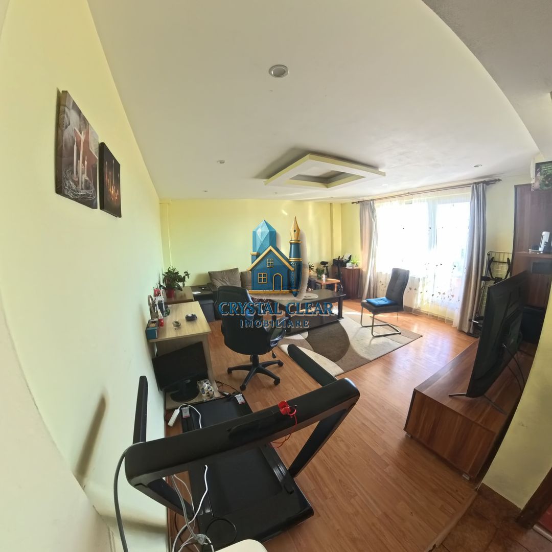 Apartament 3 camere - cartierul Unirii, str. Decebal - Poză 2