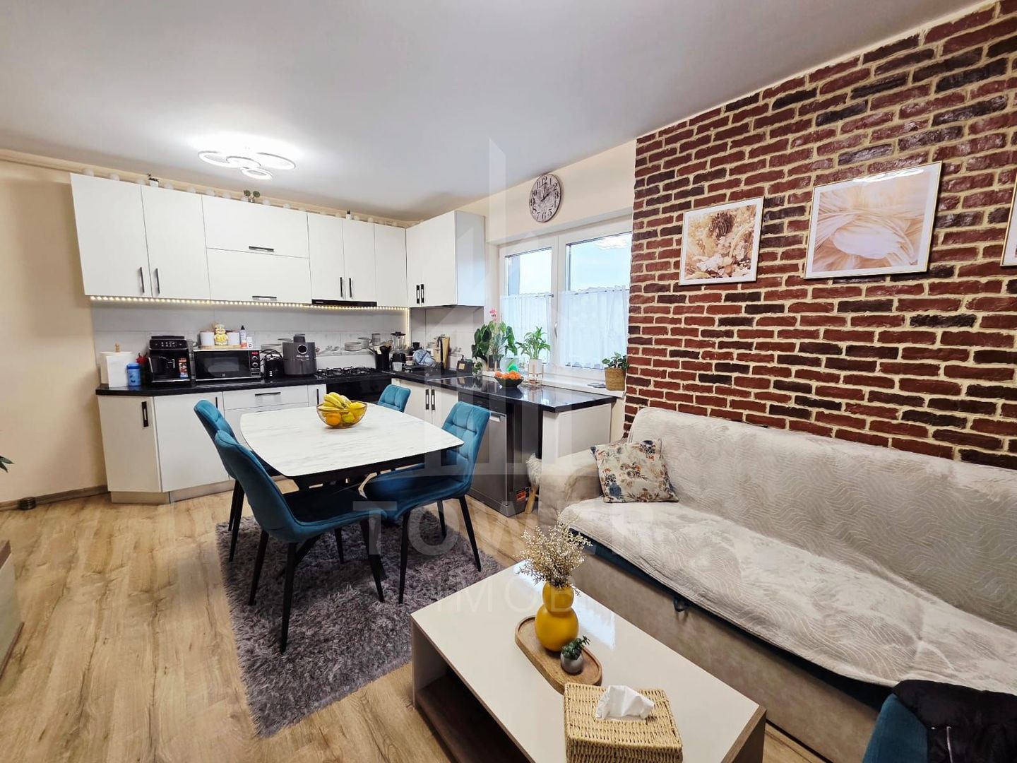 Apartament 3 camere cu grădină proprie de 66 mp și 2 locuri de parcare - Poză 2