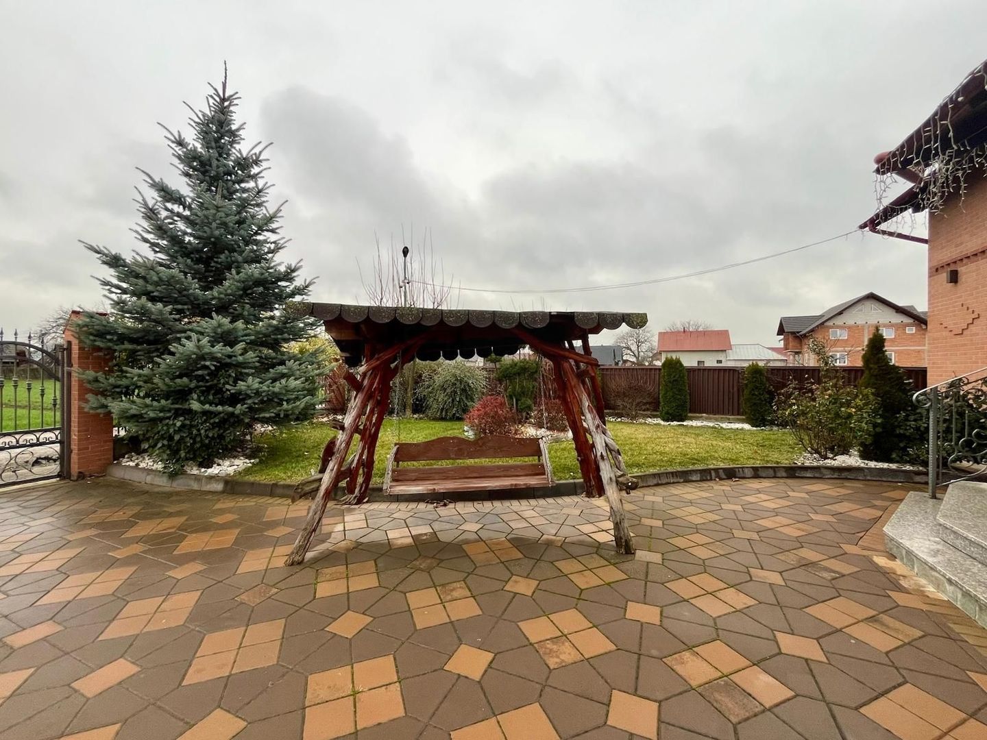 CASA COMPLET UTILATA SI MOBILATA MODERN CU GRADINA | 1100 MP |MARGINEA - Poză 45