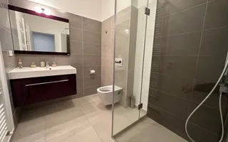 Apartament cu 3 camere de închiriat în zona Nord - Poză 16