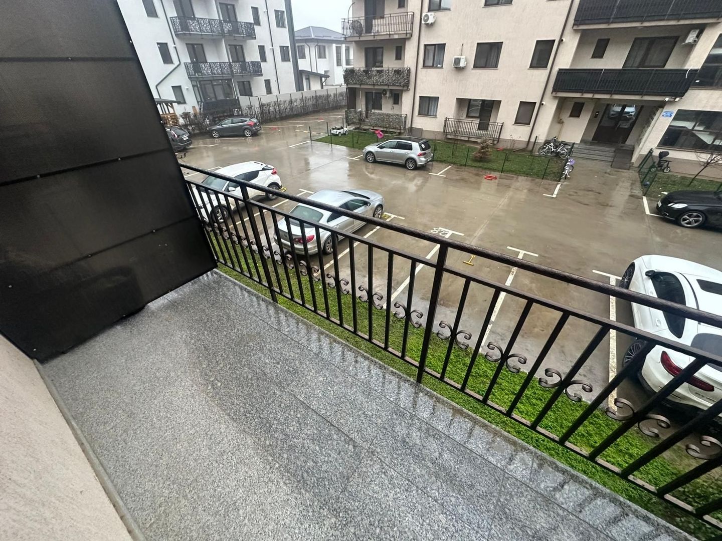 GARSONIERA STEJARULUI, LOC PARCARE, BUCATARIE INCHISA, BLOC NOU - Poză 5