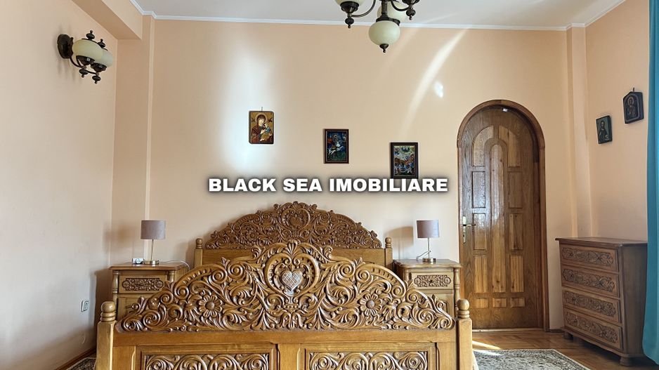 Vila 7 camere D+P+1+M - Gaze - 2 Garaje - 50m de plaja - Ocazie Unică - Poză 7