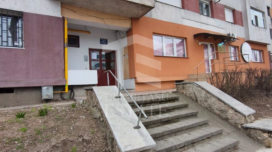 Apartament 3 camere | De inchiriat |  Zona Tomis 3 | Poziție excelentă - Poză 13