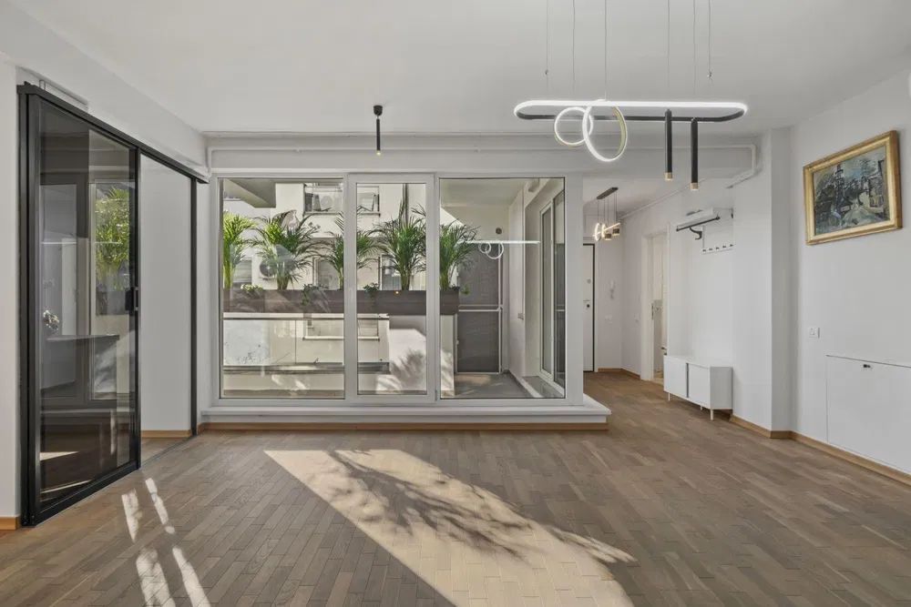 Bvd Unirii, FANTANI + loc de parcare subteran . 2 bai. Ocazie rara - Poză 3