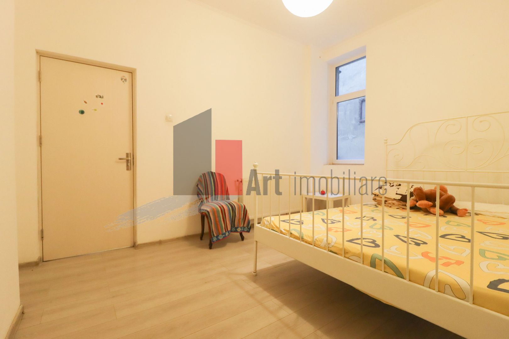 Apartamentul "REHEGUA" , stradal, bloc "REABILITAT" - Poză 8