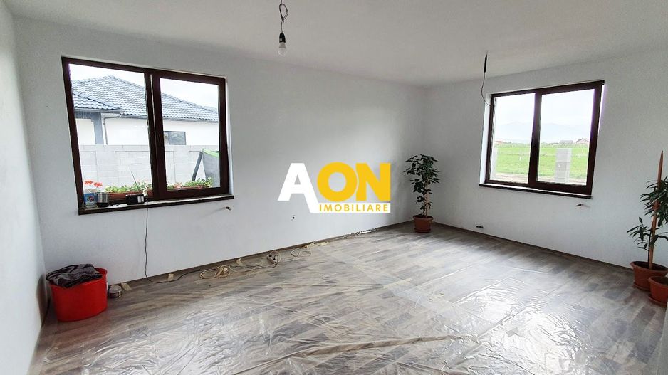 Casa semifinisata, 5 camere, 336 mp teren, cartier Orizont - Poză 3