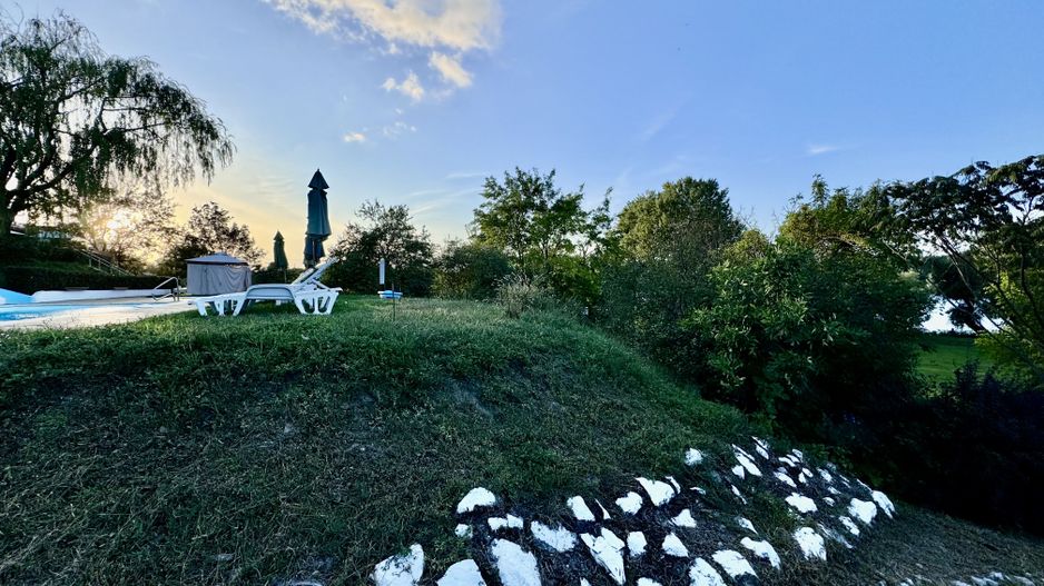 Hotel 20 camere Delta Dunarii 50 m deschidere teren 6000 mp acces auto - Poză 51