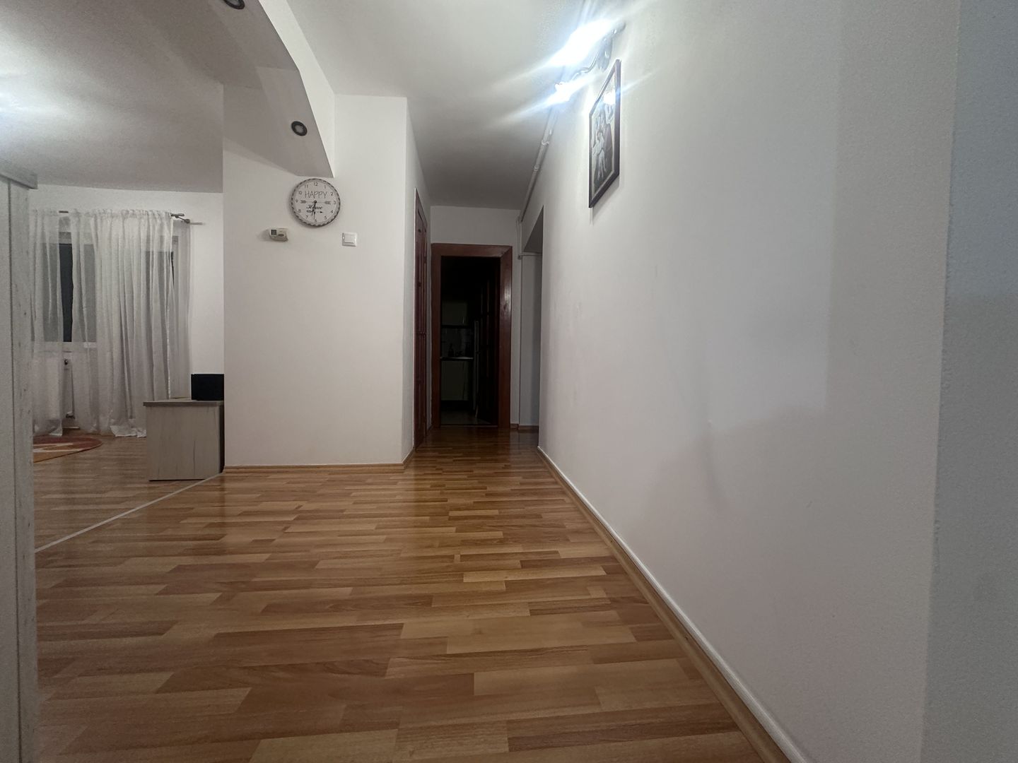 Vânzare apartament 3 camere - Confort modern într-o zonă excelentă! - Poză 4