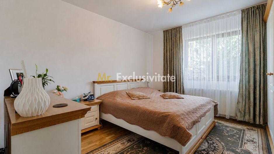 Vilă individuală cu 5 camere, piscină și curte generoasă | Mogoșoaia - Poză 8