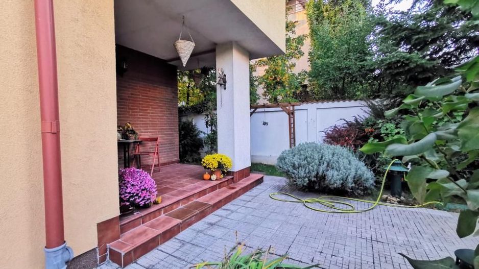 Casă spațioasă și elegantă în Dămăroaia- Jiului- Izbiceni- Comision 0% - Poză 3