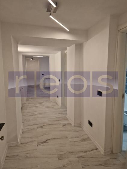 Inchiriere duplex  Premium 5 camere ( Parter+Demisol ) in vila Piata Romana - Poză 3