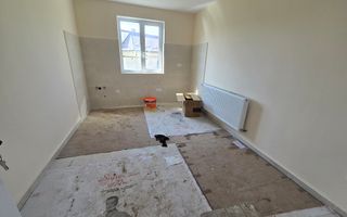 Casa 3 camere, renovată,90 mp, 3500 mp teren, cartier Unirii - Poză 10