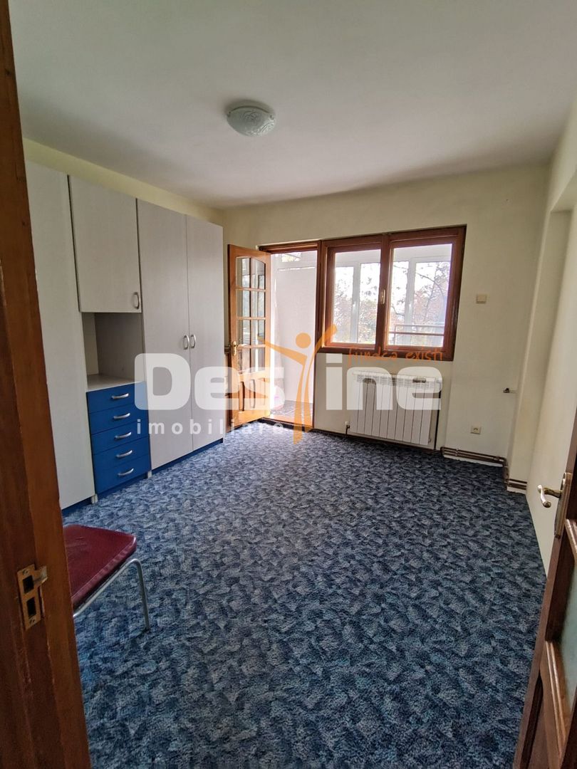 Apartament de vânzare, zona PODU ROȘ, 3 camere, semidecomandat, etaj 1 - Poză 6