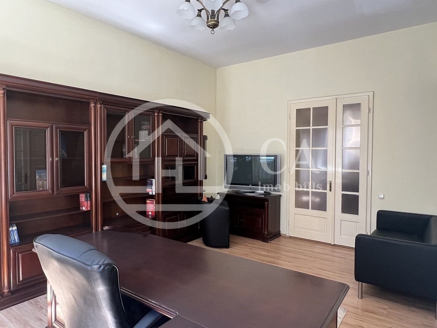 Apartament cu 3 camere de inchiriat Ultracentral Oradea - Poză 14