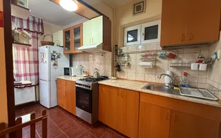 Casuta "bunicii" la 2 pasi de Calea Calarasilor - Poză 11