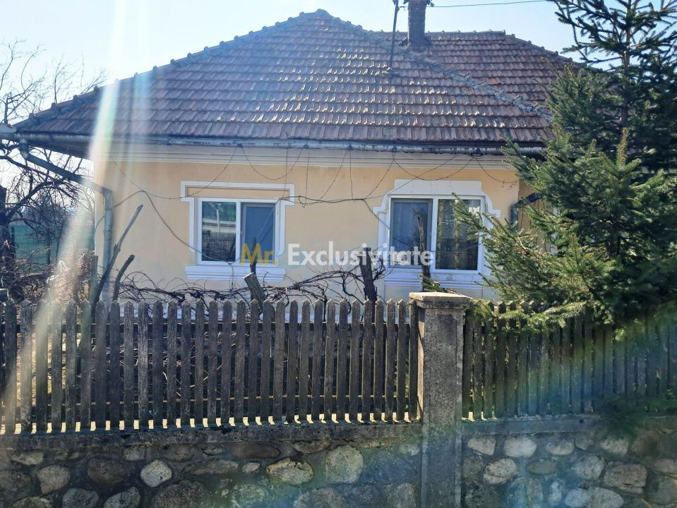 Casă și teren Polovragi - Poză 1
