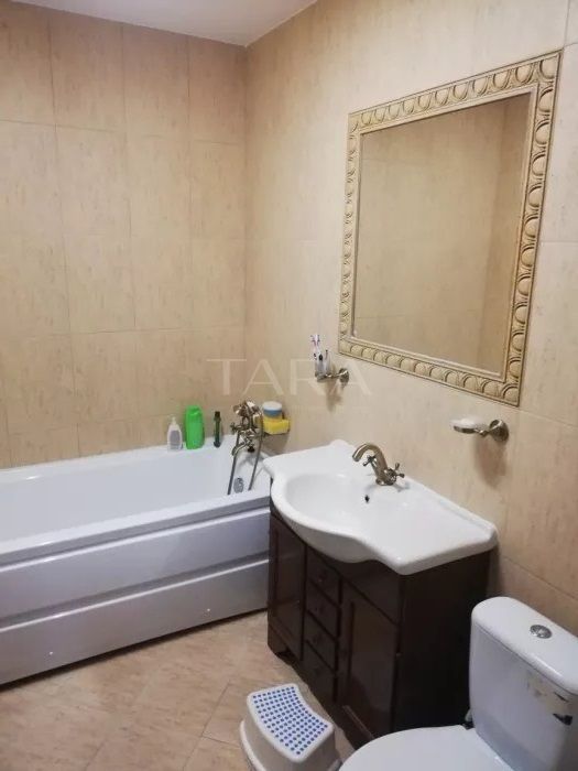 Apartament cu 3 camere de vânzare, zona Polus. - Poză 7