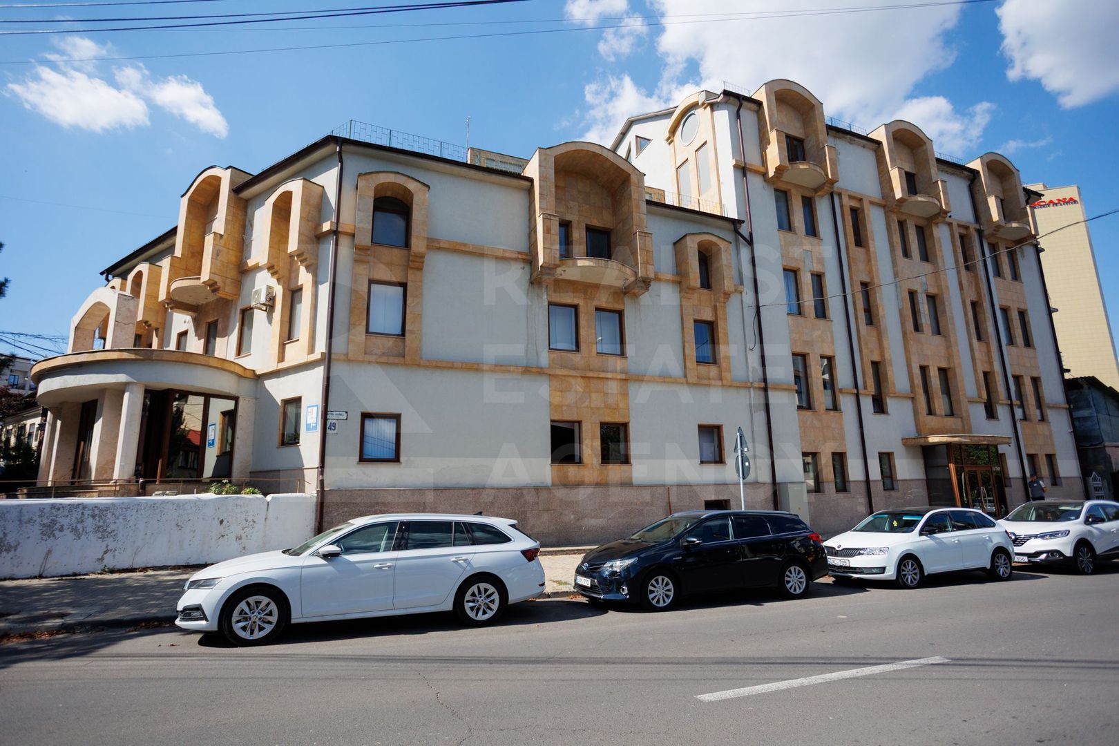 Se oferă oficiu sper chirie 270 mp, str. Petru Rareș, Centru - Poză 51