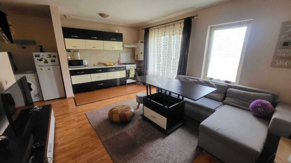 Apartament modern cu 3 camere și 2 balcoane în Florești - Poză 1