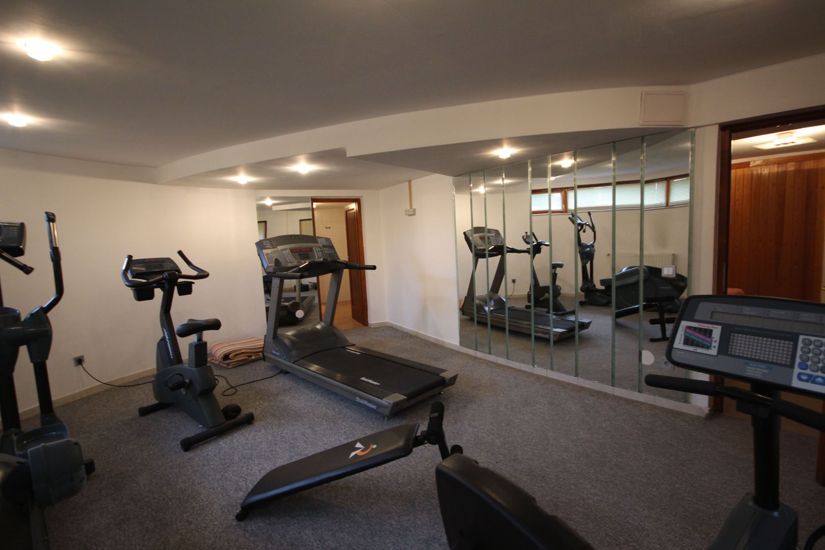 Casa pretabila birouri, camin de batrani - Poză 8