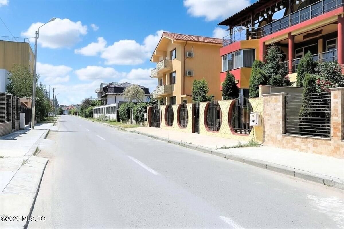 Mamaia Nord - Langa Mare, pensiune la cheie, 11 camere, 9 bai! - Poză 22