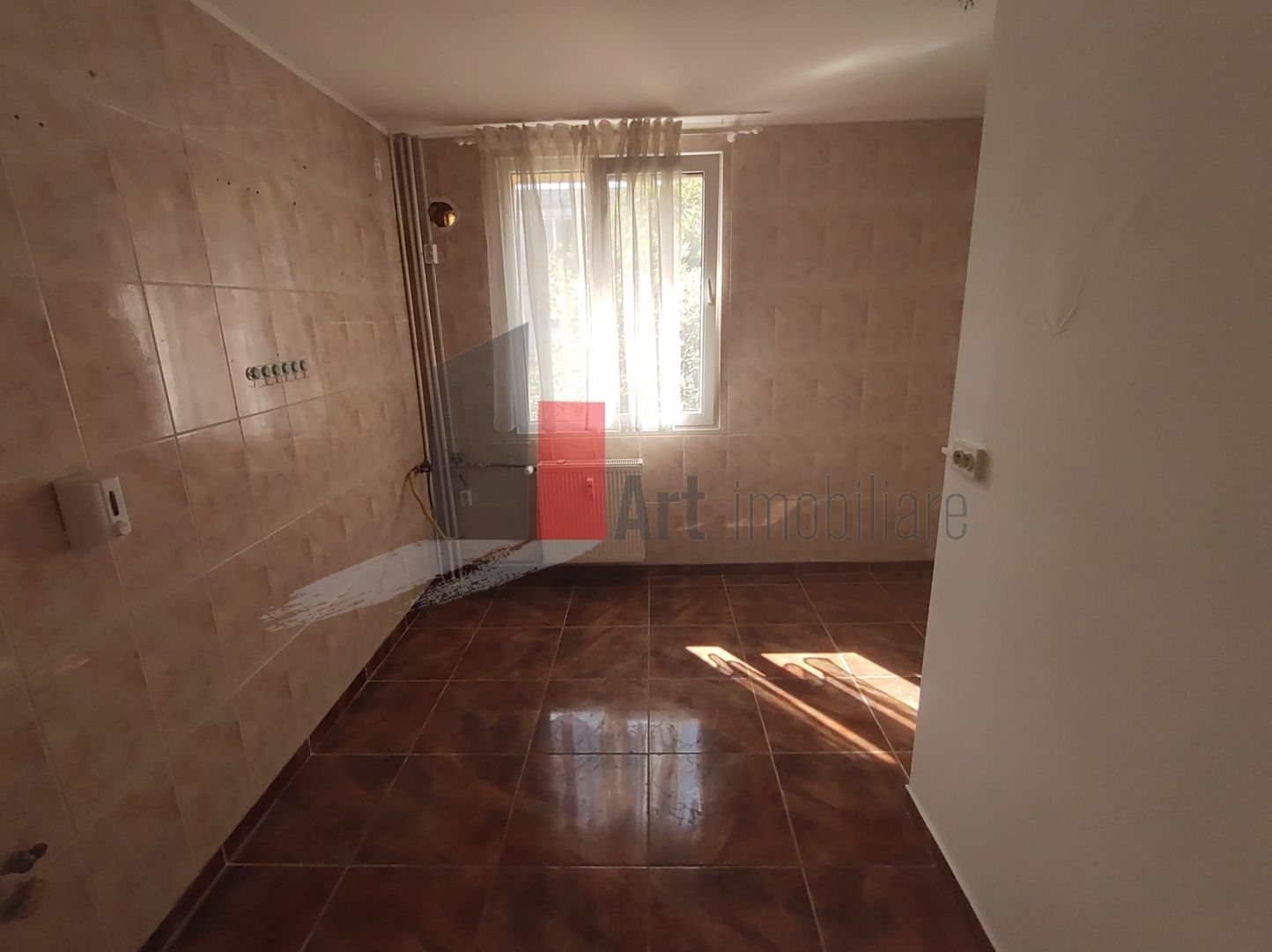 Vânzare apartament 4 camere decomandat Bd. Brâncoveanu - Izvorul Mureșului - Poză 13