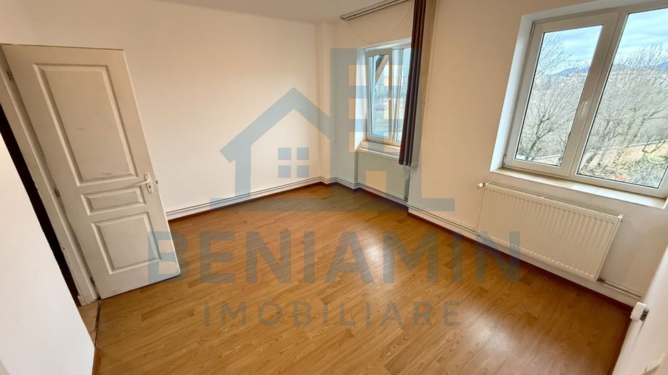 2 camere - 55mp - etaj 3 - centrala proprie - parcare - Central - Poză 3