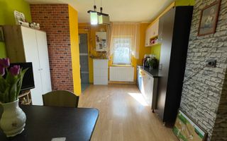 Apartament cu 2 camere parter -zona buna și linistita - Poză 1