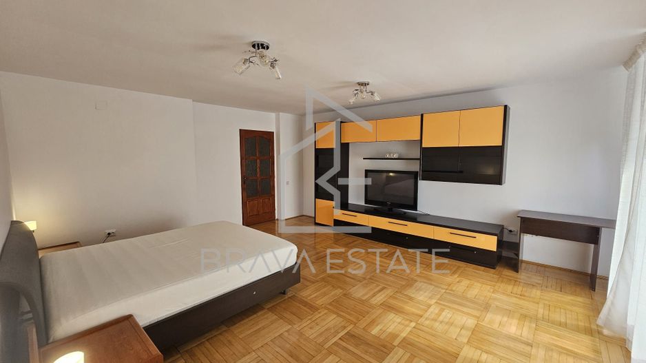 Apartament 3 camere, 100mp, 2 băi, 2 balcoane, 2 parcări, str Pădurii - Poză 16