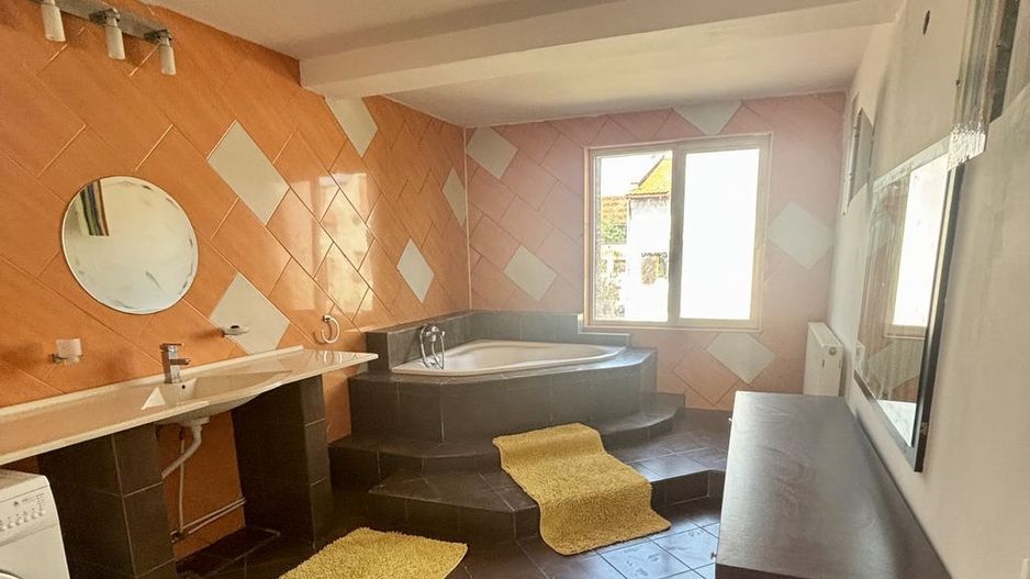 Vilă de închiriat D+P+1+M, Ovidiu cartier rezidențial Ovidiu Sud - Poză 12