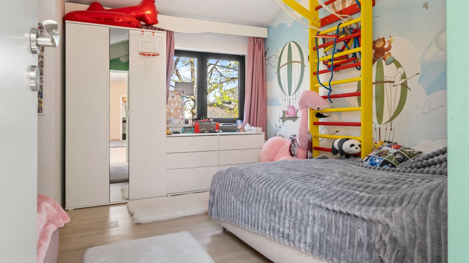 Eleganță și Spațiu în Inima Cartierului Domenii | Apartament cu 5 Camere în Vilă - Poză 11