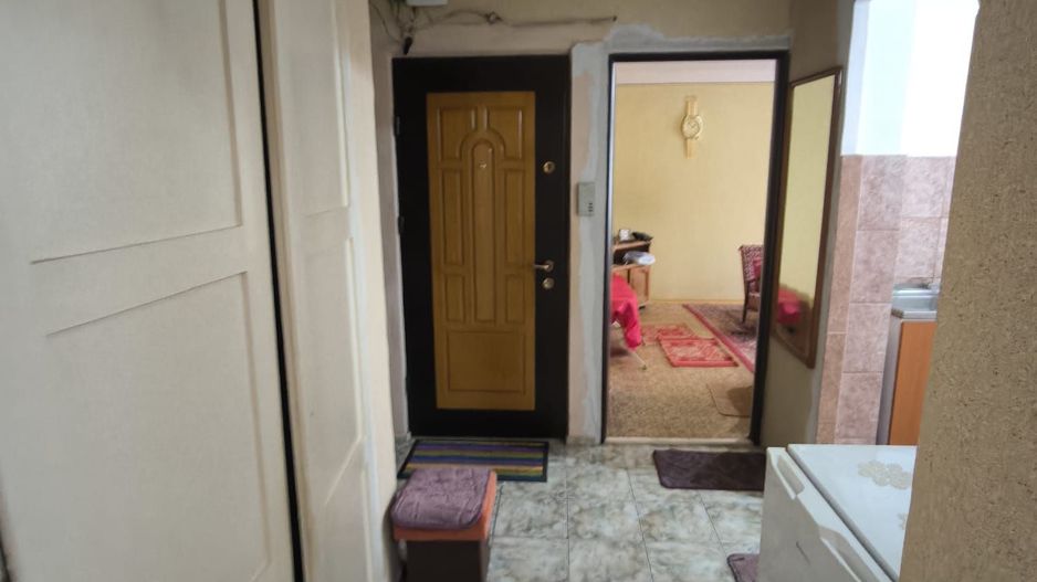 Apartament 2 camere decomandat etajul 2 in Iosia Oradea - Poză 2