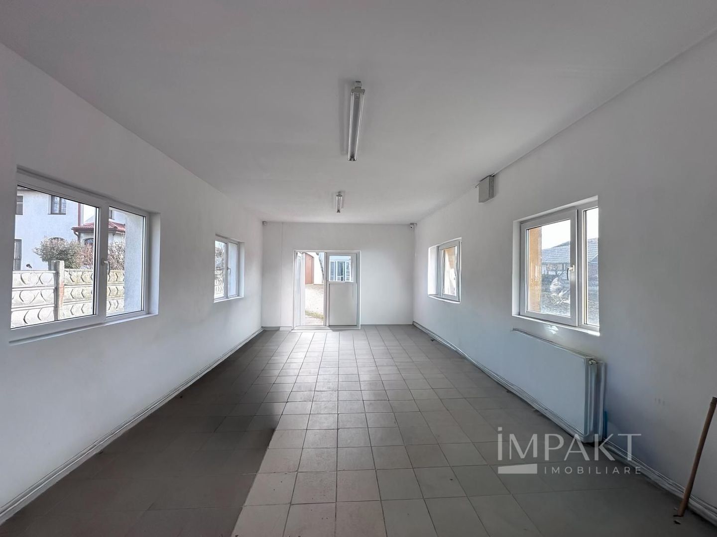 Floresti – Spatiu comercial 85 mp, acces parcare, securizat - Poză 3