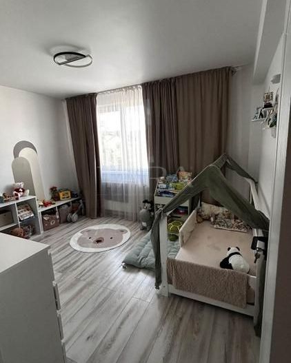 Apartament cu 2 camere, balcon închis, parcare, zona Parcul Poligon. - Poză 1