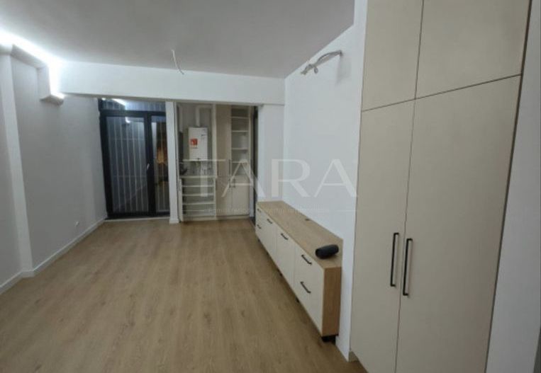 Apartament cu priveliște superbă, zona Vivo - Poză 2