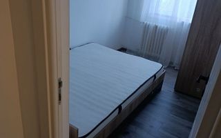 Închirierez apartament 3 camere - Poză 7