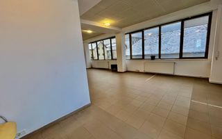 Spatiu de birouri/comercial de închiriat - Poză 4