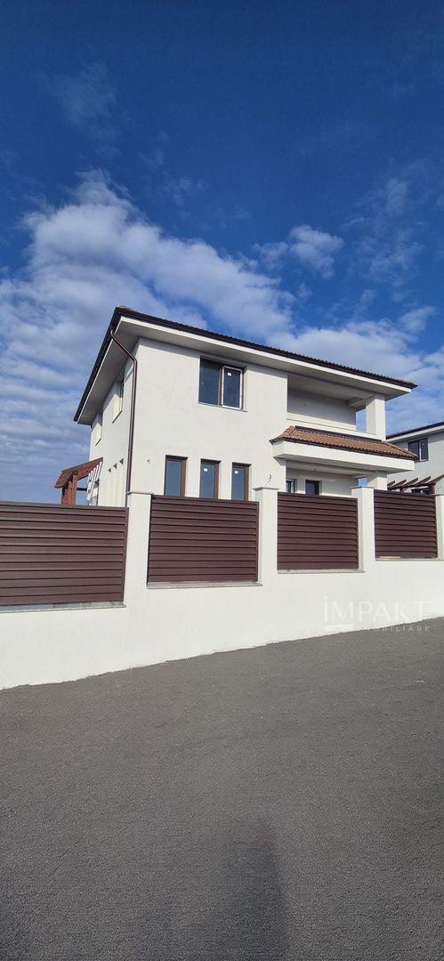 Casa individuala 5 camere Dezmir - Poză 2