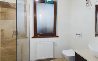 Vilă la sol cu 3 camere în Pârneava - Poză 14