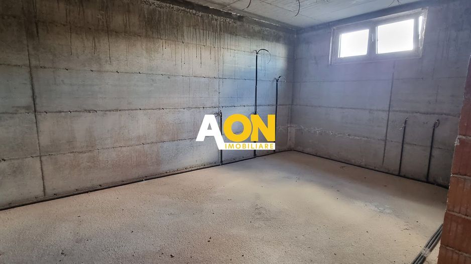 Vila la rosu, zona Schit - Poză 4