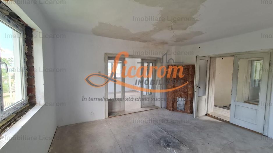 Vila P+E+Pod in Codlea zona cu aer curat,teren 1050 mp - Poză 2