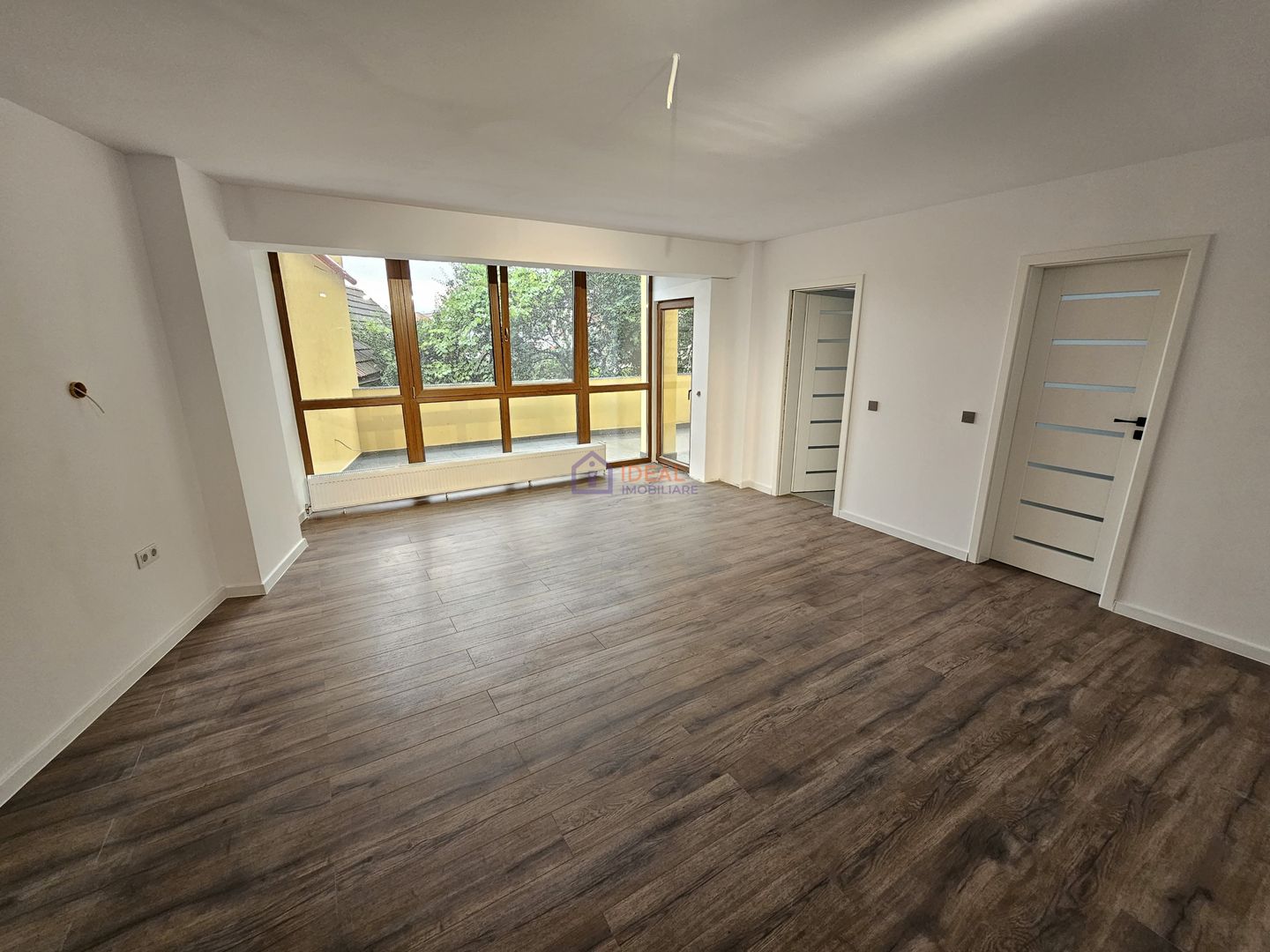 Apartament cu 3 camere si terasa, LA CHEIE 112 mp utili, zona Turnisor - Poză 13